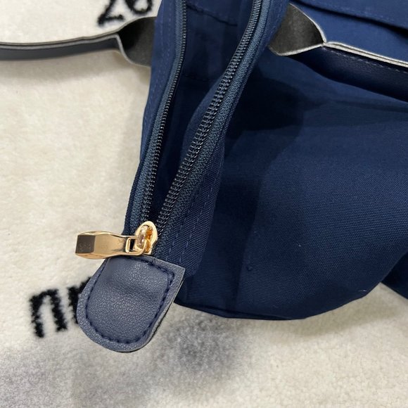 Singapore Airlines Exclusive Foldable Cloth Shoulder Bag - Picture 7 of 8